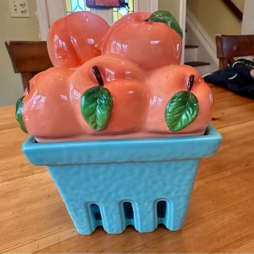 HomeWorx Farm stand Peach Basket Ceramic home decor